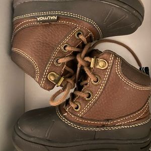 Nautica Size 6 Boots